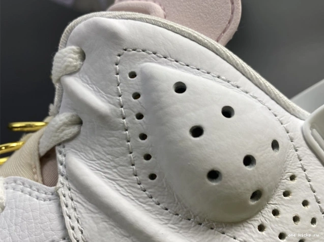 Chep Onekick Jordan (W) 6 Air Retro Gold DH9696-100 Hoops 0709